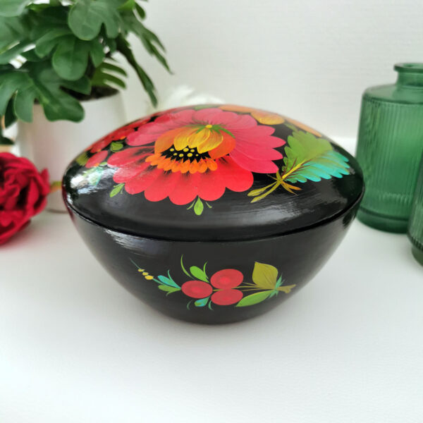 Boite laquée noire et fleurs multicolores peintes à la main - Russie – Image 2