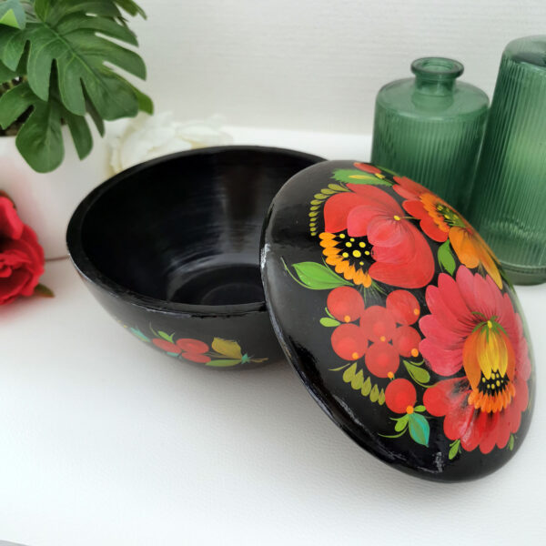 Boite laquée noire et fleurs multicolores peintes à la main - Russie – Image 3