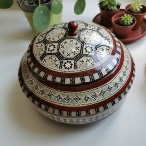 Boite en bois laqué marqueté avec incrustation de nacre - Inde