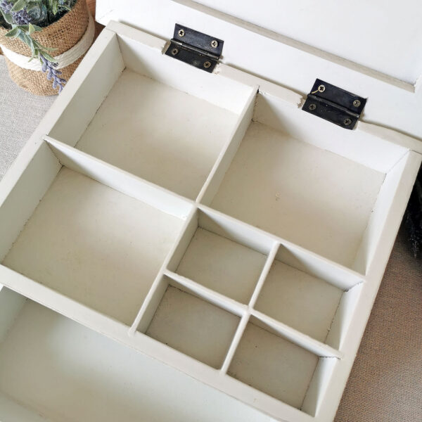 Boite à bijoux blanche et grise en bois - Esprit romantique shabby chic – Image 4