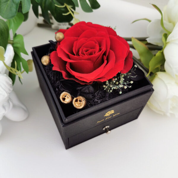 Boite noire à bijoux avec rose éternelle – Image 2