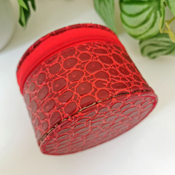 Boite à bijoux / réveil de voyage rouge effet croco – Image 5