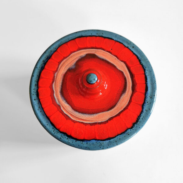 Boite en faïence émaillée rouge et bleue – Image 2