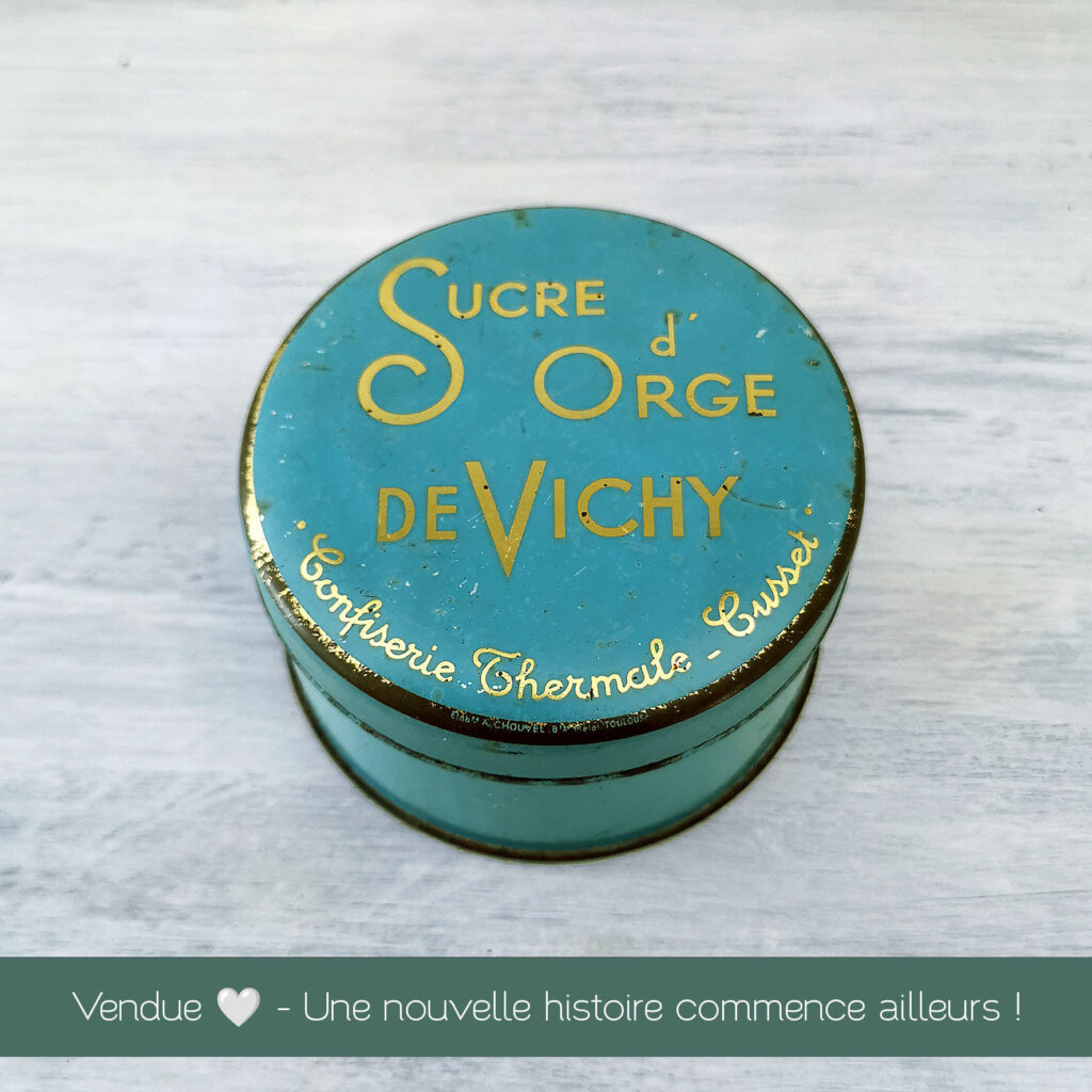 Boîte en métal ancienne bleue lettres dorées pastilles Vichy