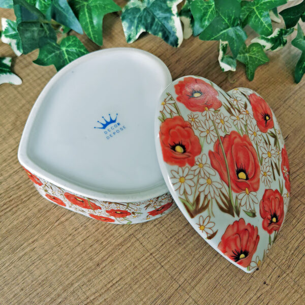 Boite en forme de cœur à décor de coquelicots rouges – Image 3