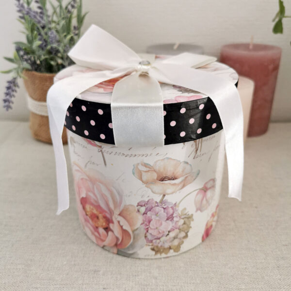 Lot de 2 boites décoratives en carton – Fleurs et dentelle – Image 2