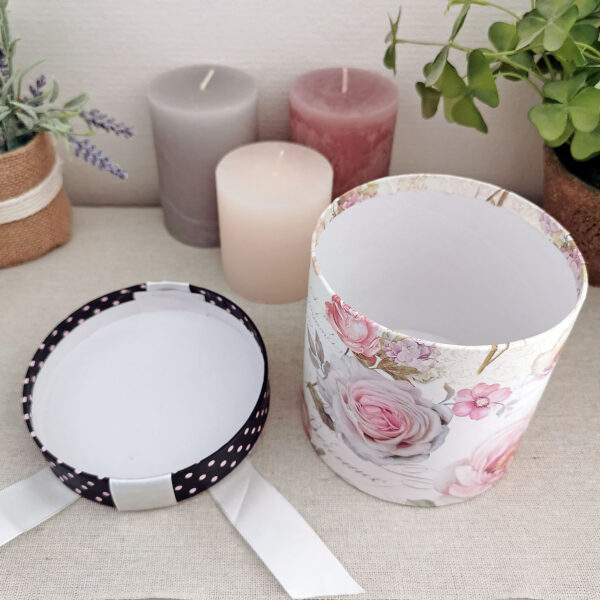 Lot de 2 boites décoratives en carton – Fleurs et dentelle – Image 4