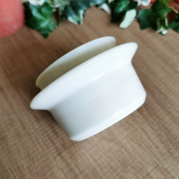 Petite boite / terrine en opaline blanche – Massily France (années 70/80) – Image 3