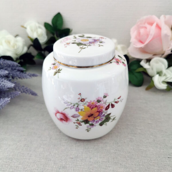 boîte en porcelaine Royal Crown Derby Derby Posies décor floral anglais