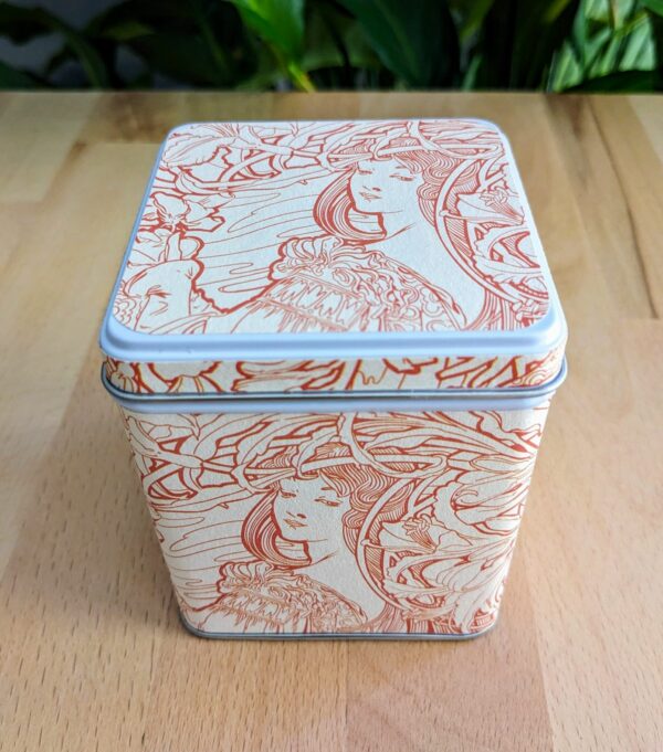boîte à thé artisanale carrée motif visage féminin Art Nouveau – Les Boîtes du Luberon