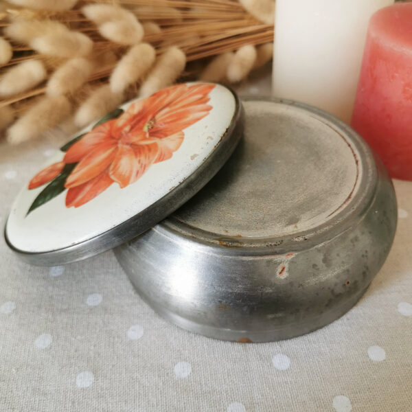 Boite en métal vintage à fleur orange - charme rétro à l’état brut (Années 60/80) – Image 4