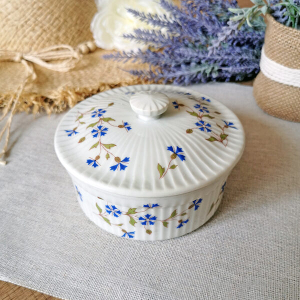 Boite en porcelaine à feu Apilco blanche décor fleurs bleues – made in France