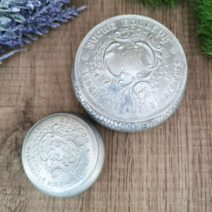 lot de deux boîtes en aluminium à édulcorant époque 1900-1920