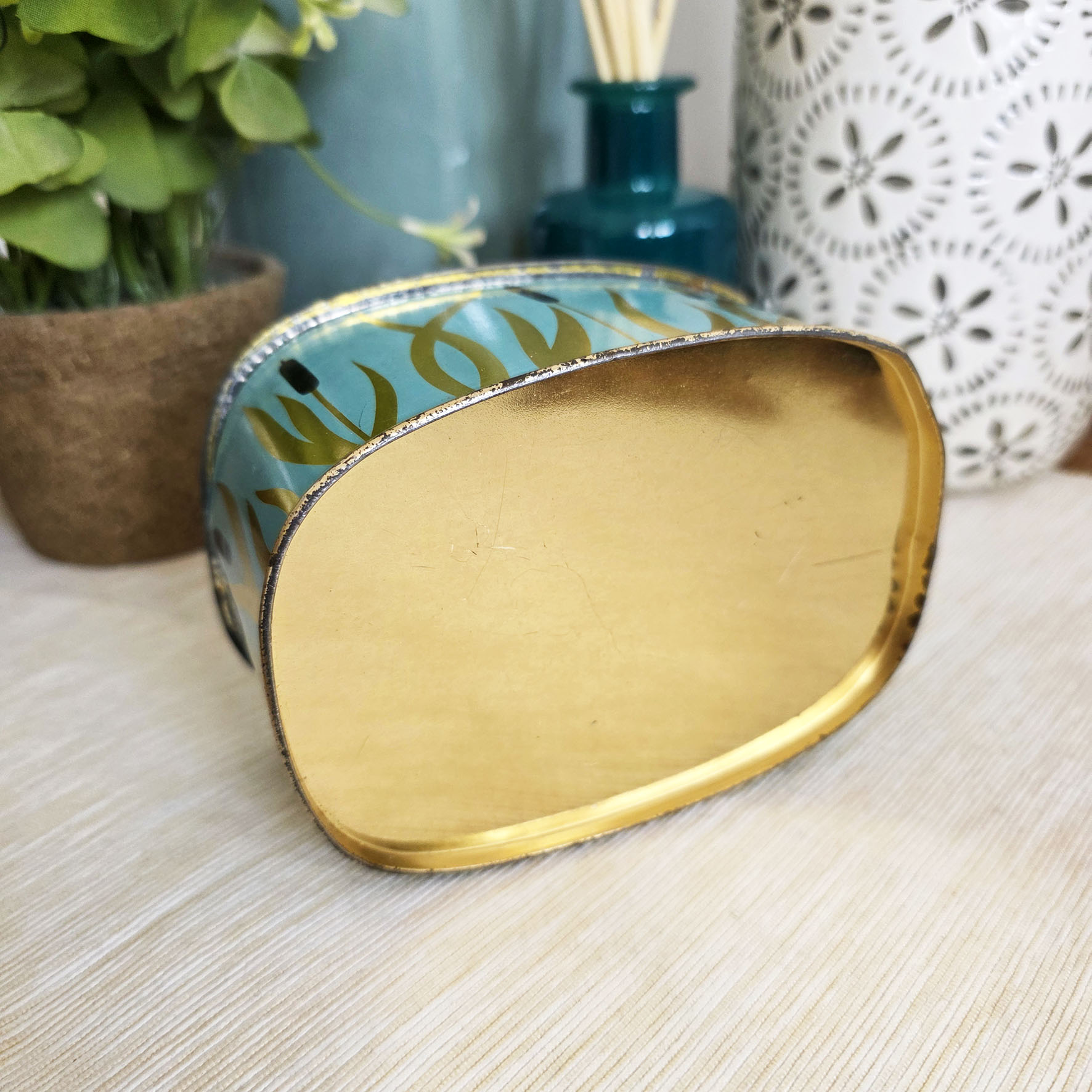 Boite ancienne en métal décorée de canards sauvages (années 50/60) – Image 4