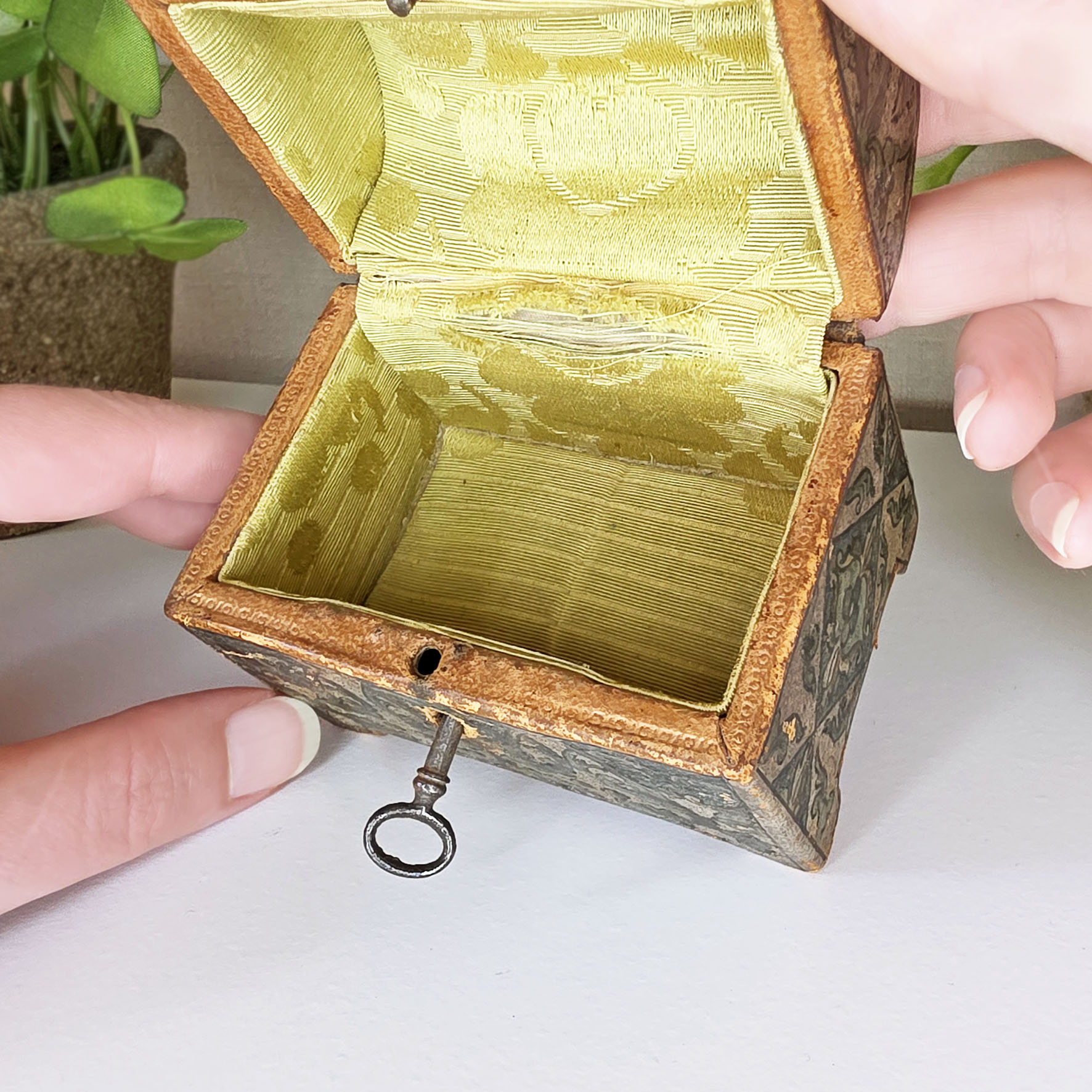 Coffret à bijoux ancien en cuir patiné - Norsa Venezia (1890/1910) – Image 6