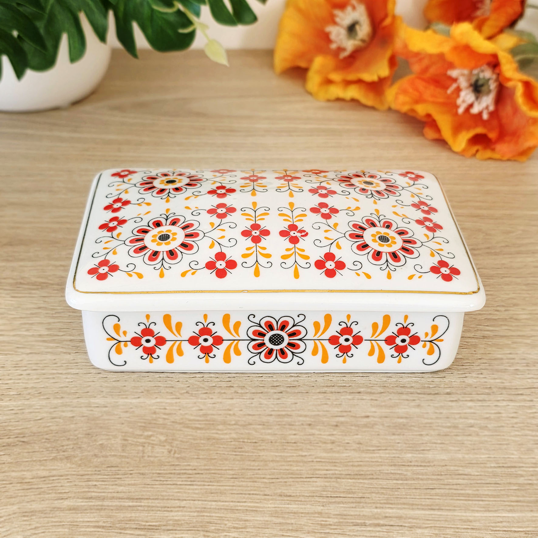 Boite vintage rectangulaire en porcelaine florale - Hongrie (Années 1960/80) – Image 3